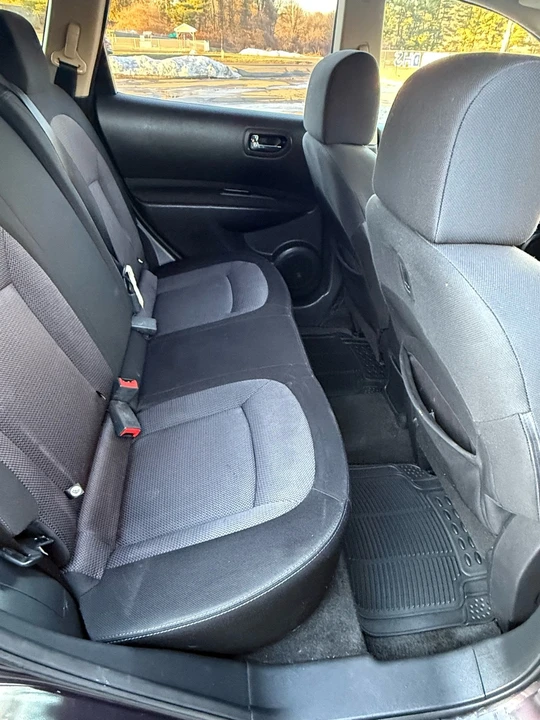 2012 Nissan Rogue - Image 11 of 15