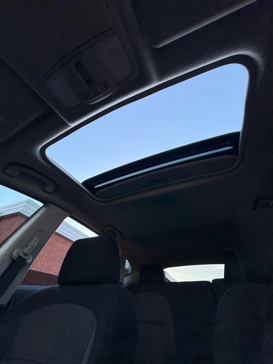 2012 Nissan Rogue - Image 13 of 15