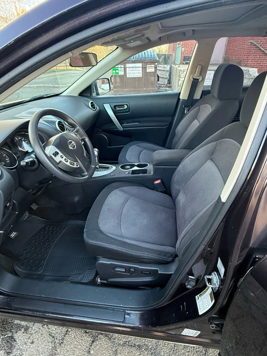 2012 Nissan Rogue - Image 8 of 15