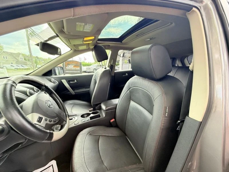 2012 Nissan Rogue - Image 10 of 12