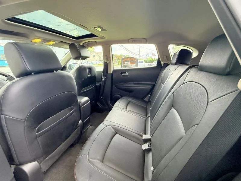 2012 Nissan Rogue - Image 8 of 12