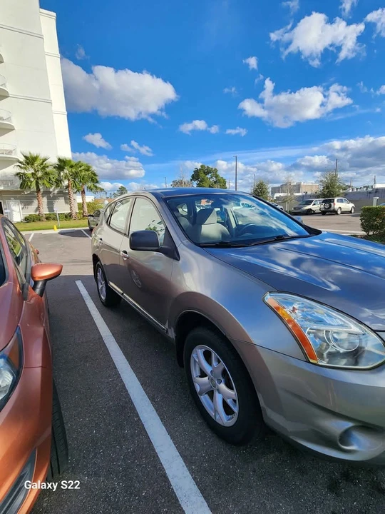 2012 Nissan Rogue - Image 2 of 6