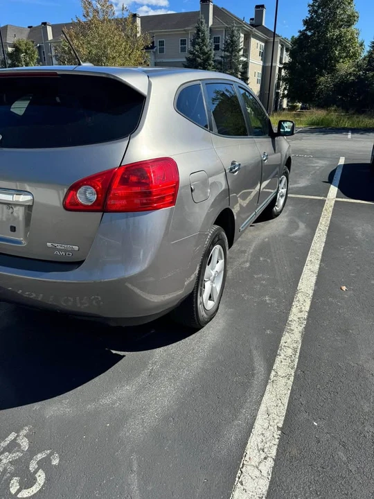 2012 Nissan Rogue - Image 2 of 6