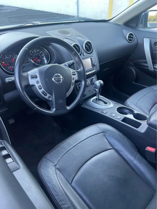 2012 Nissan Rogue - Image 8 of 11