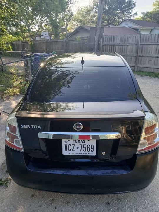 2012 Nissan Sentra - Image 4 of 9