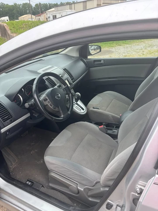 2012 Nissan Sentra - Image 6 of 6