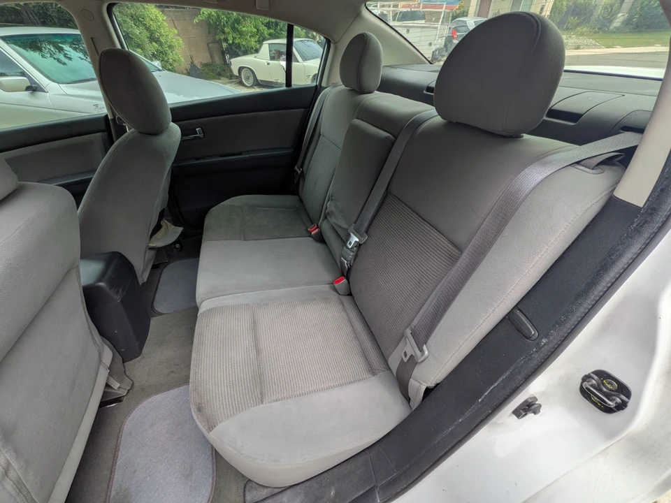2012 Nissan Sentra 6th Gen - Image 13 of 31