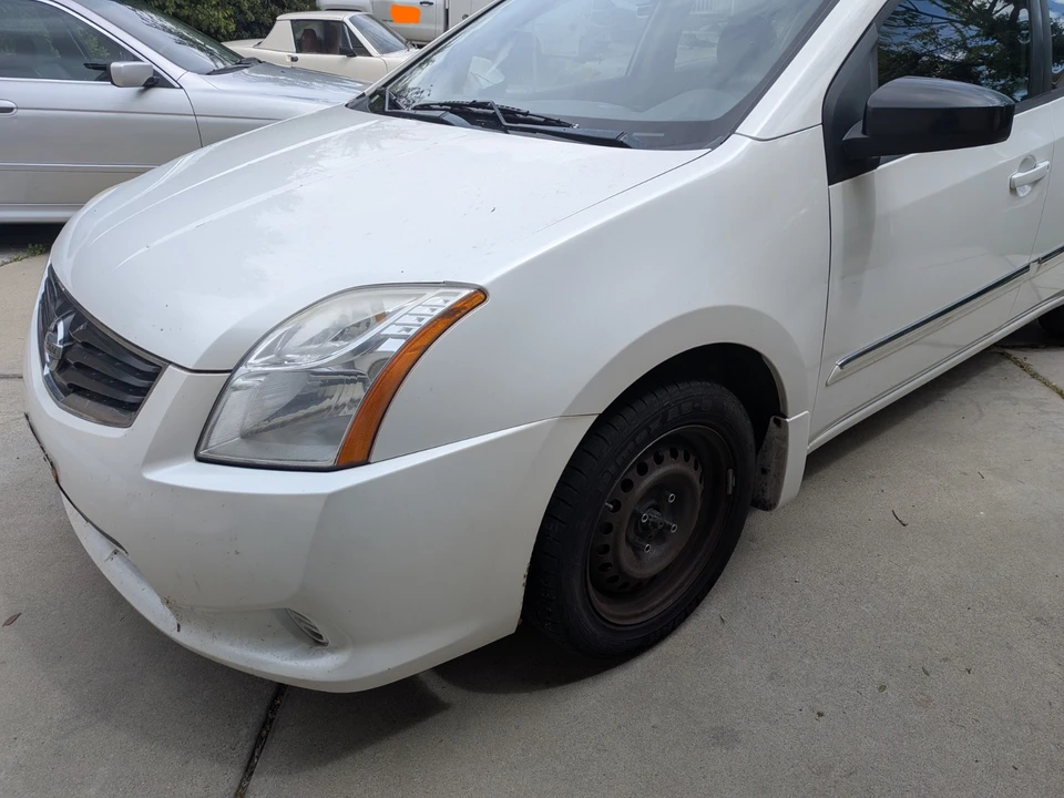 2012 Nissan Sentra 6th Gen - Image 3 of 31