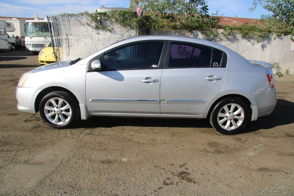 2012 Nissan Sentra 6th Gen - Image 10 of 21
