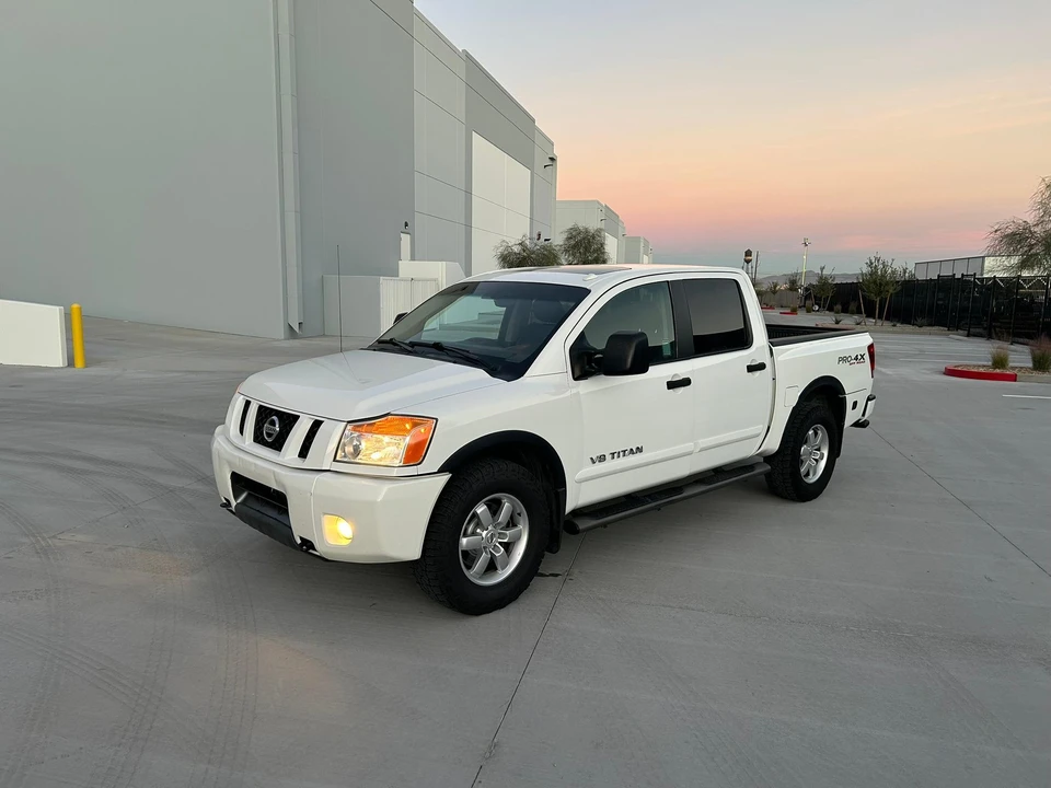 2012 Nissan Titan 1st Gen - Image 11 of 31