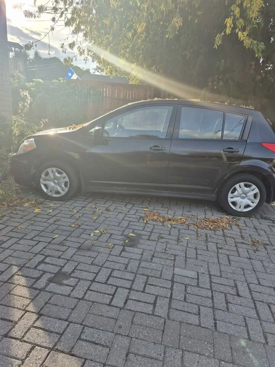 2012 Nissan Versa - Image 2 of 2