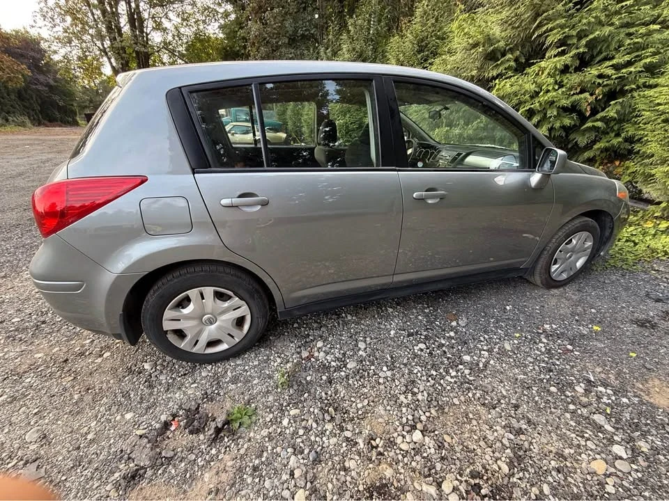 2012 Nissan Versa - Image 6 of 14