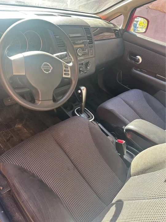 2012 Nissan Versa - Image 5 of 5