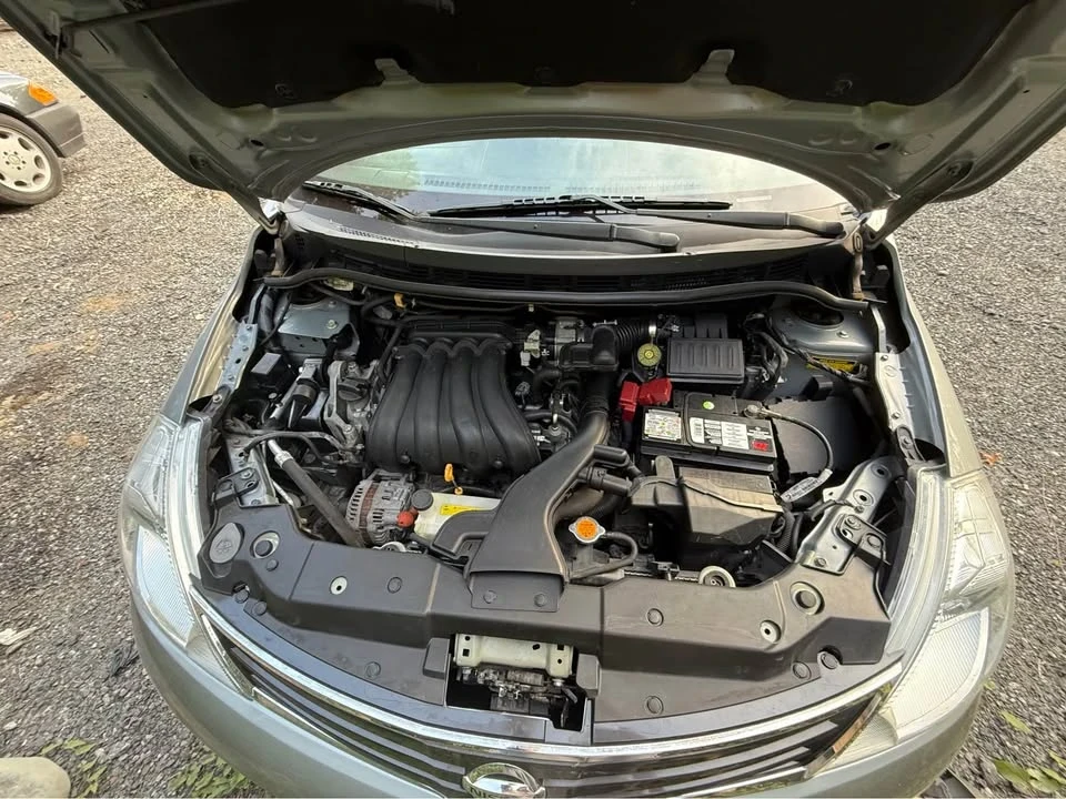 2012 Nissan Versa - Image 12 of 14