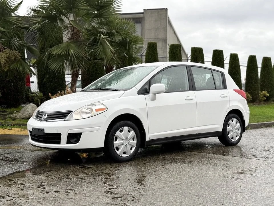 2012 Nissan Versa - Image 2 of 19