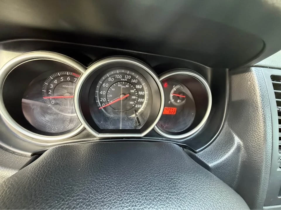 2012 Nissan Versa - Image 14 of 14