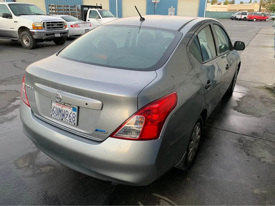 2012 Nissan Versa - Image 4 of 7