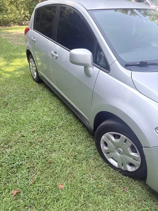 2012 Nissan Versa - Image 2 of 5