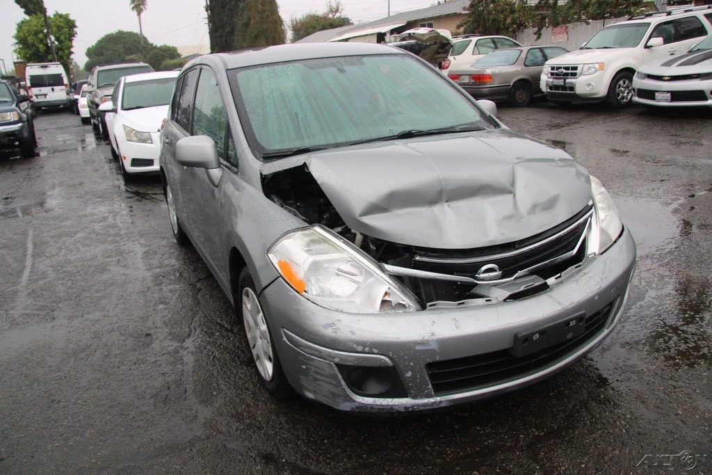 2012 Nissan Versa - Image 8 of 21