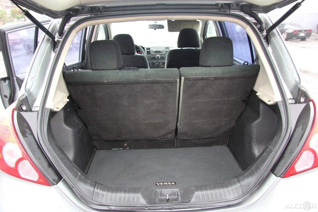 2012 Nissan Versa - Image 19 of 21