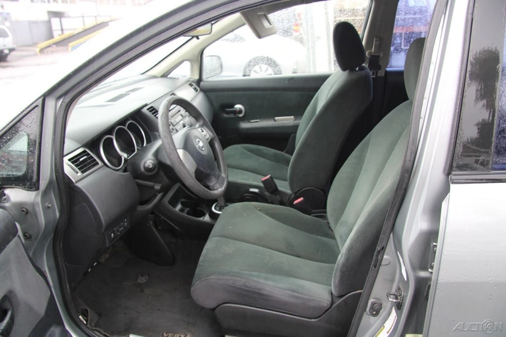 2012 Nissan Versa - Image 12 of 21
