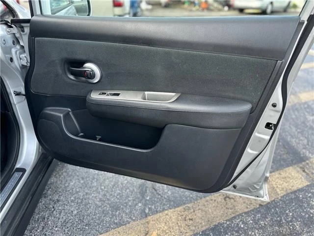 2012 Nissan Versa - Image 19 of 21