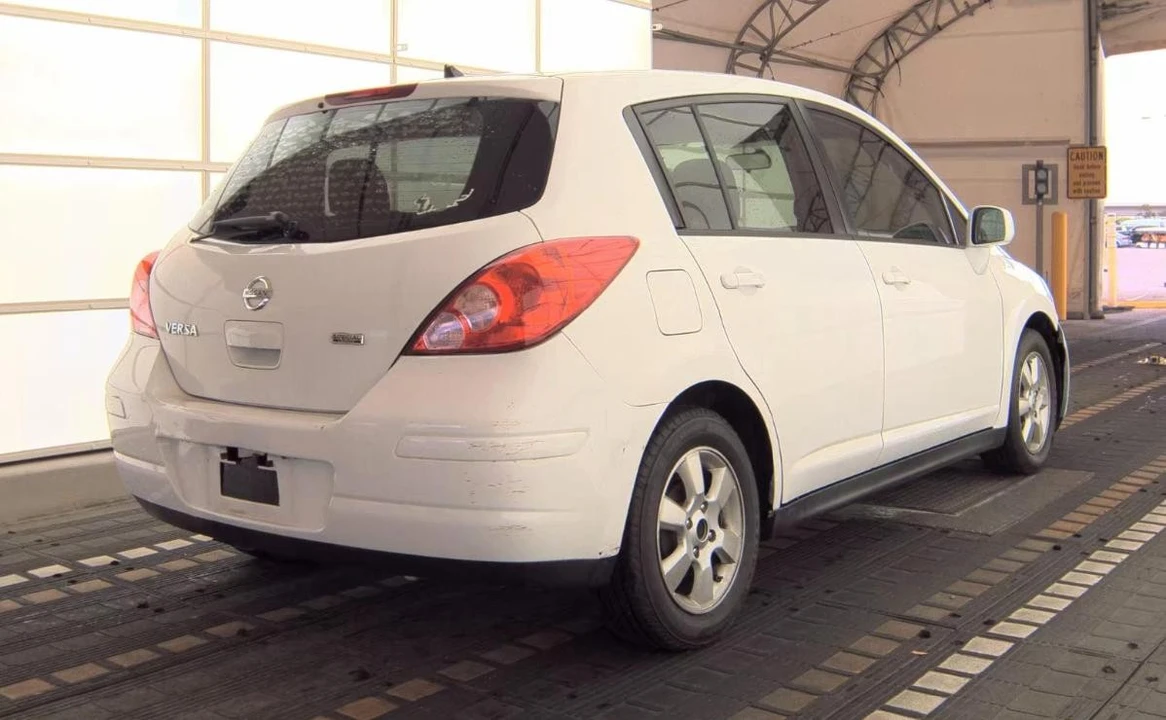 2012 Nissan Versa - Image 3 of 12