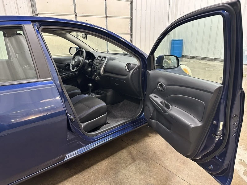 2012 Nissan Versa - Image 17 of 21