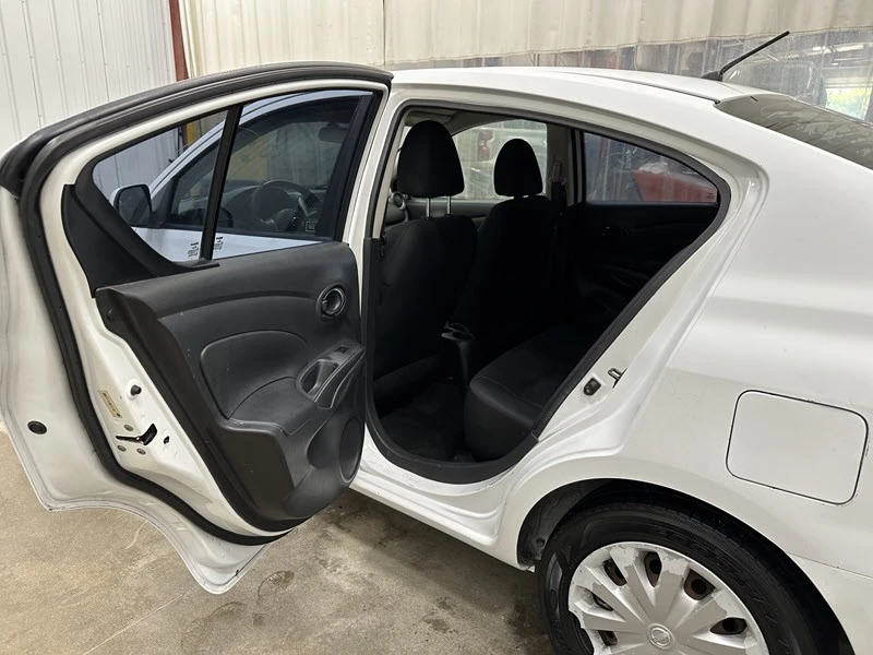 2012 Nissan Versa - Image 13 of 21