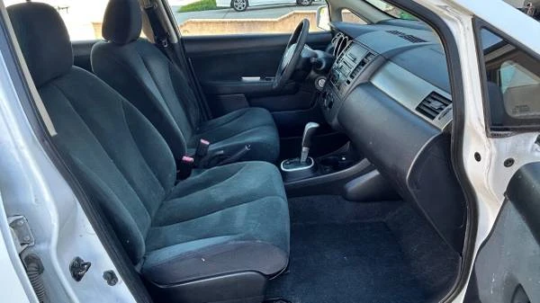 2012 Nissan Versa - Image 11 of 14