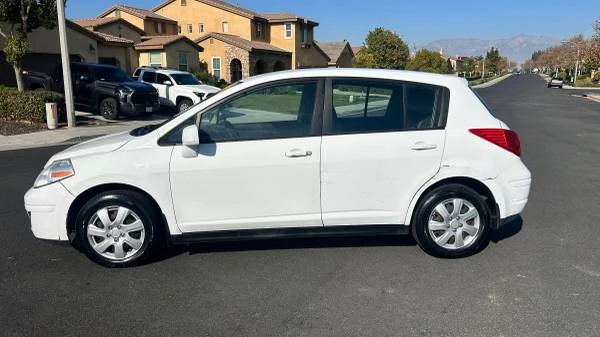 2012 Nissan Versa - Image 2 of 14