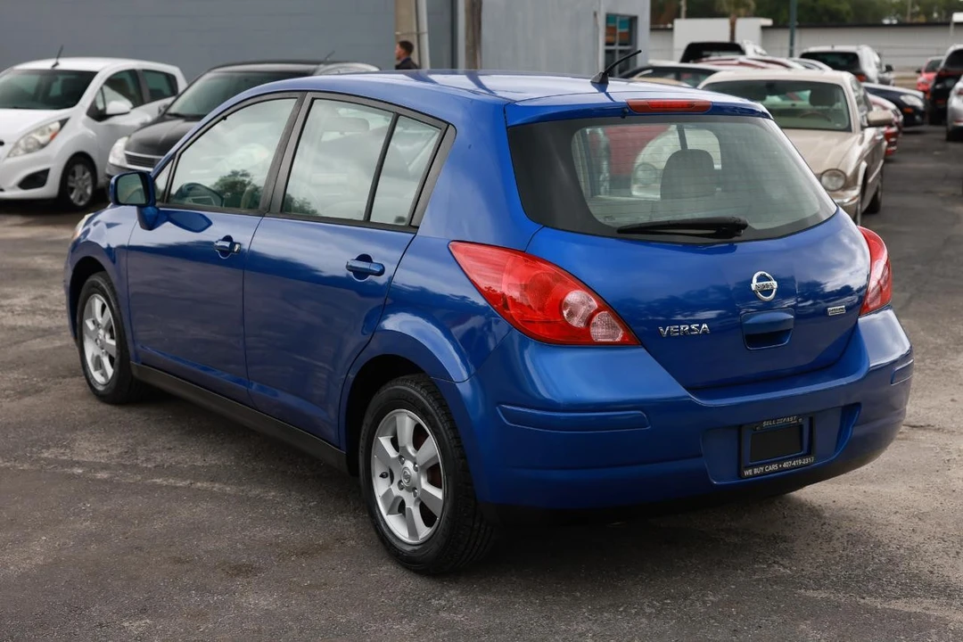 2012 Nissan Versa - Image 5 of 21