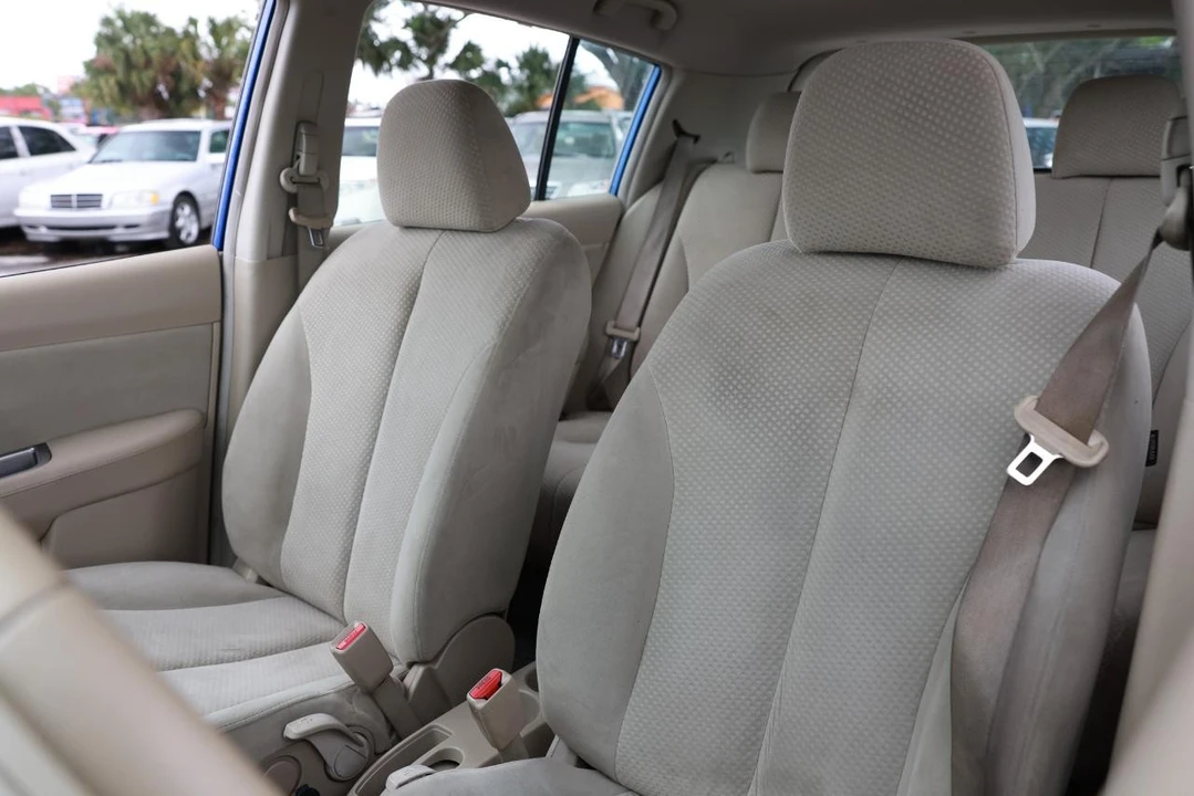2012 Nissan Versa - Image 6 of 21
