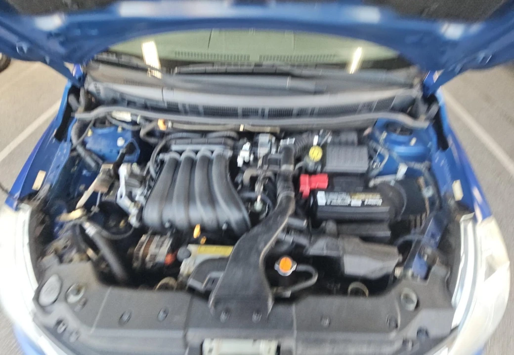2012 Nissan Versa - Image 16 of 17