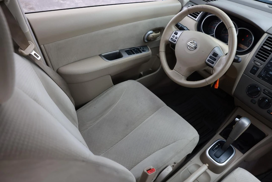 2012 Nissan Versa - Image 20 of 21