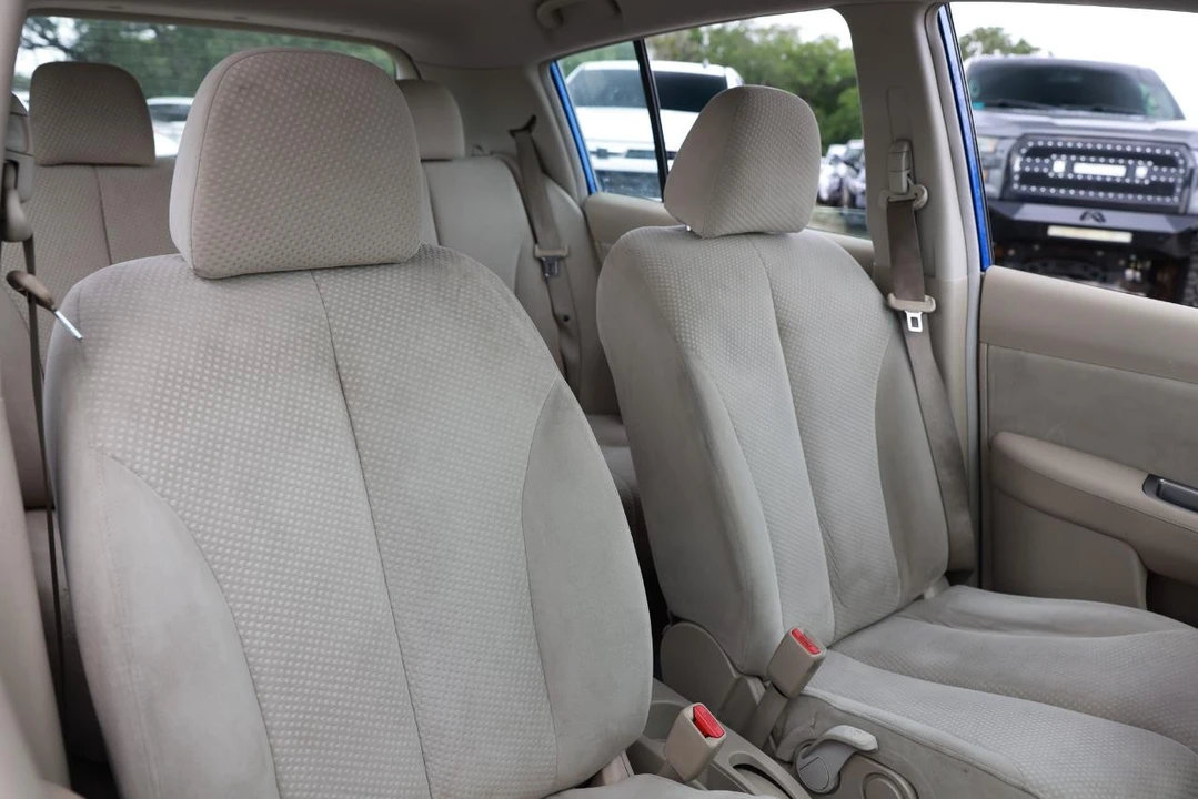 2012 Nissan Versa - Image 18 of 21