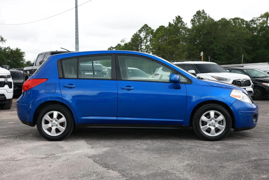 2012 Nissan Versa - Image 13 of 21