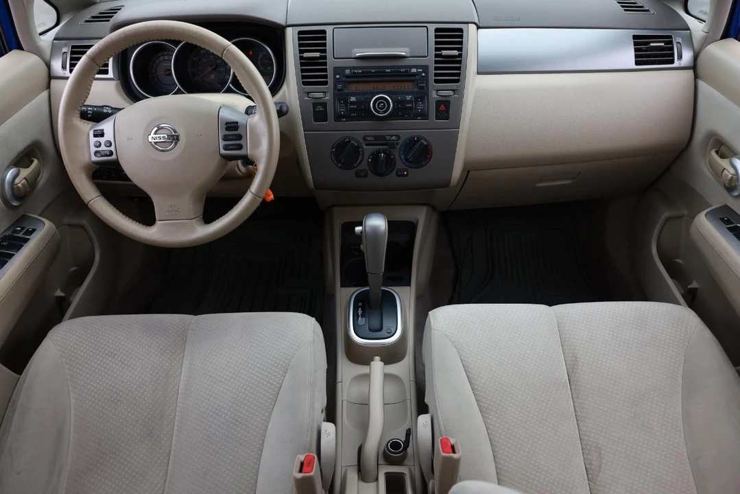 2012 Nissan Versa - Image 2 of 21