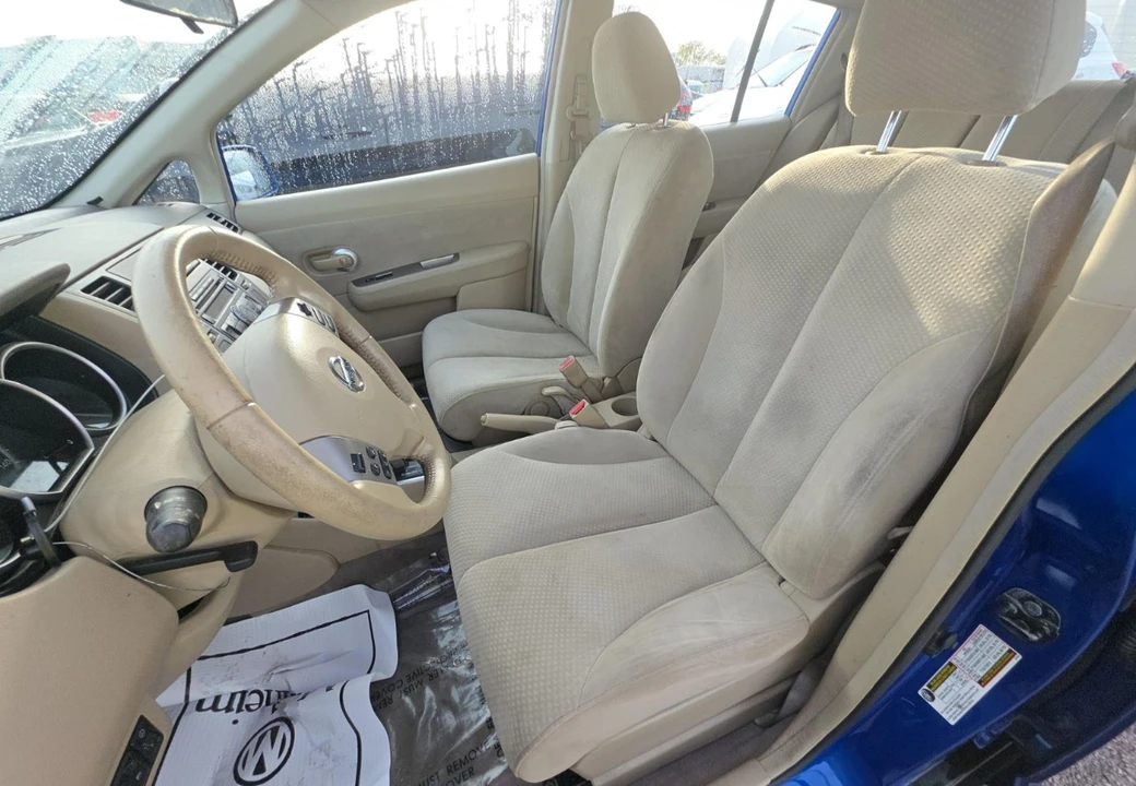 2012 Nissan Versa - Image 8 of 12