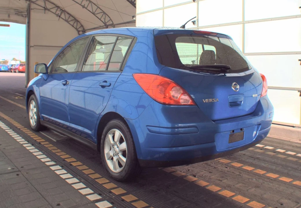 2012 Nissan Versa - Image 2 of 12