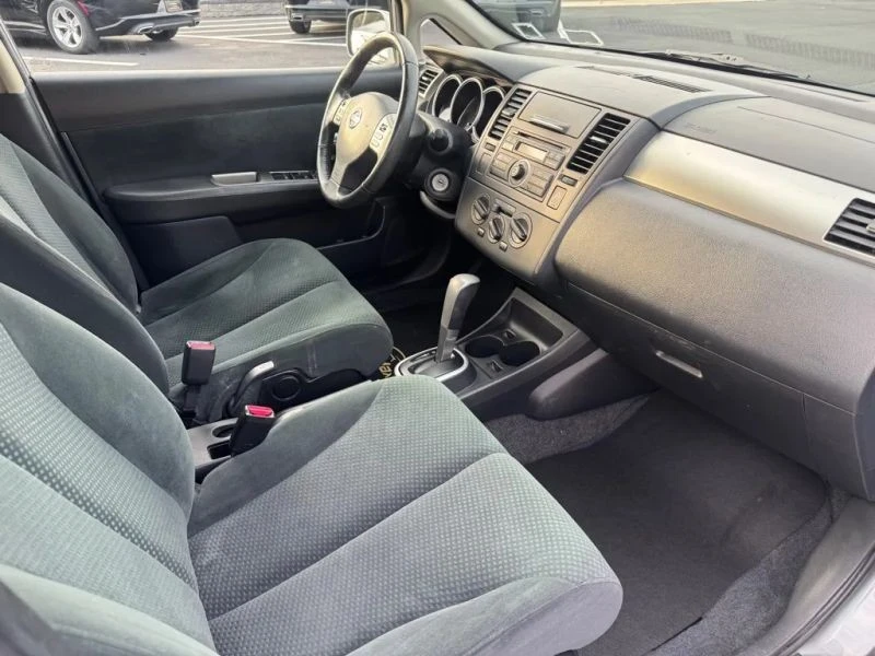 2012 Nissan Versa - Image 8 of 11