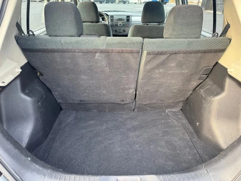 2012 Nissan Versa - Image 10 of 11