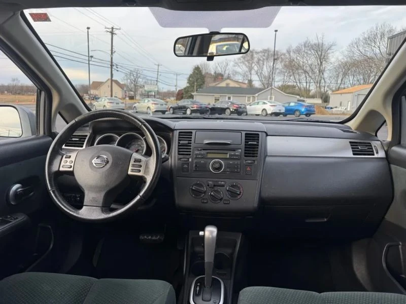 2012 Nissan Versa - Image 9 of 11
