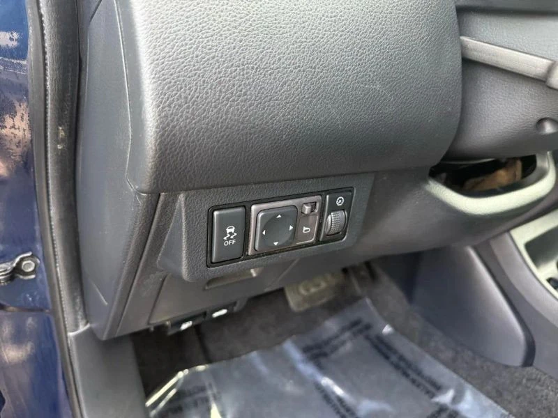 2012 Nissan Versa - Image 12 of 12