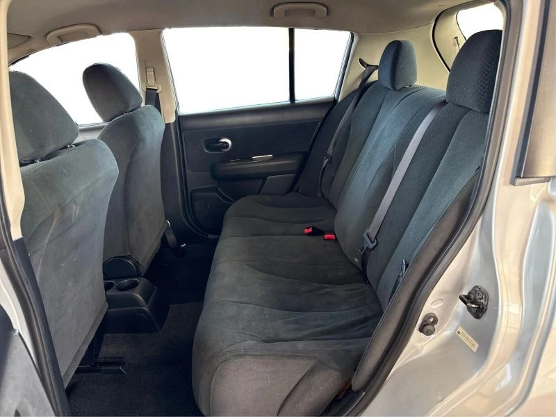 2012 Nissan Versa - Image 10 of 12