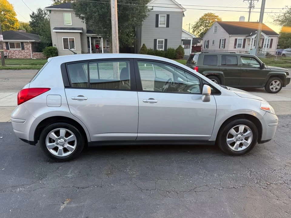 2012 Nissan Versa - Image 3 of 13