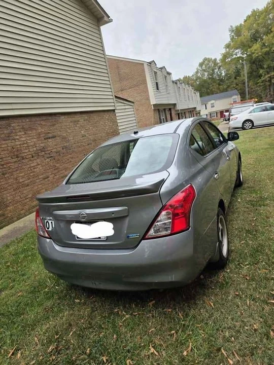 2012 Nissan Versa - Image 2 of 6