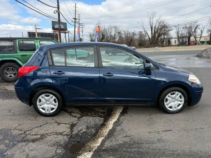 2012 Nissan Versa - Image 4 of 12