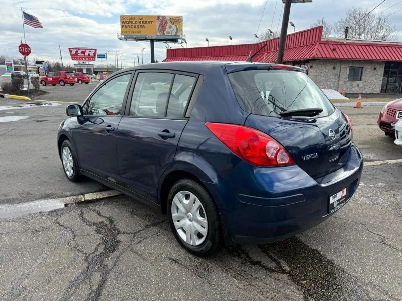 2012 Nissan Versa - Image 6 of 12