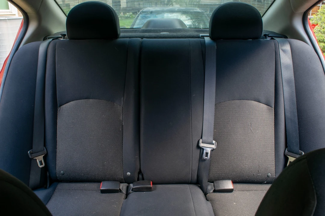 2012 Nissan Versa - Image 12 of 16
